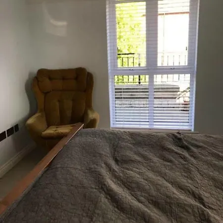 Casa de Férias - The Burton Stone - With Parking *