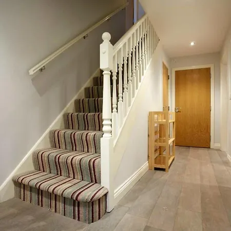 - The Burton Stone - With Parking *